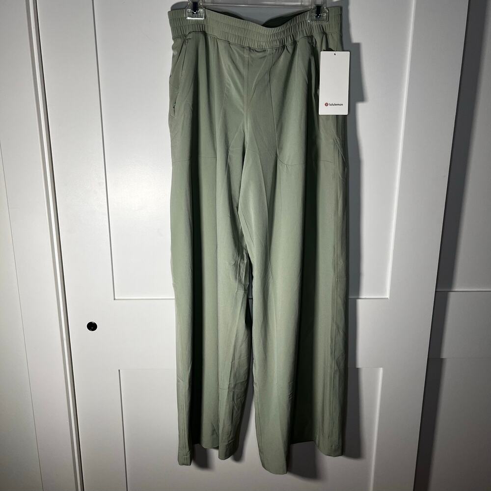 Lululemon Swift Mid-Rise Wide Leg Pant Fog Green Gym Studio Yoga Workout Size 10 - Picture 5 of 11